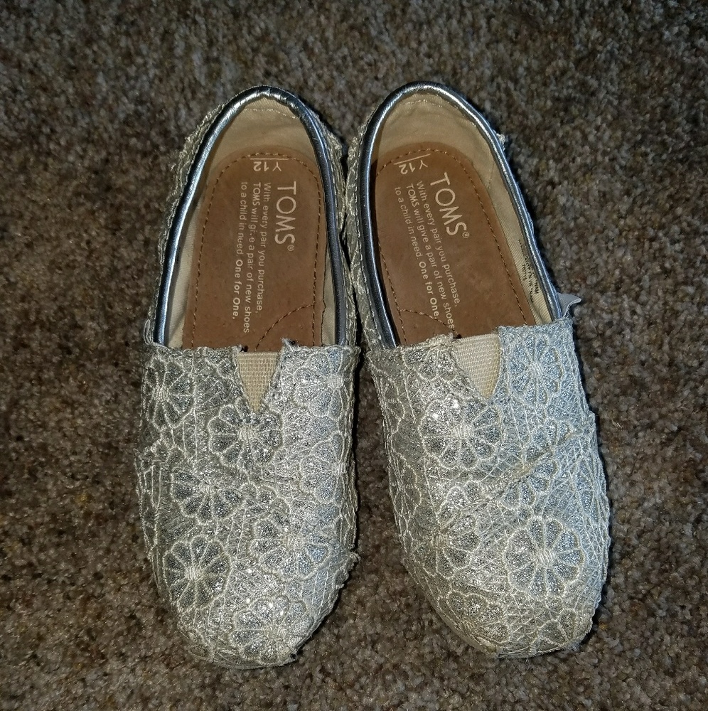 Size 12 kids toms